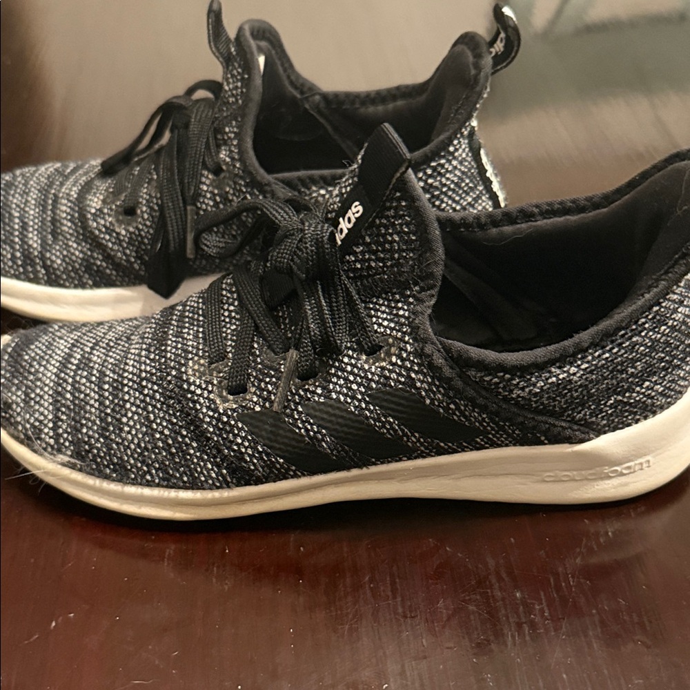 Adidas Women’s Black and White knit Sneakers Size 6 1/2